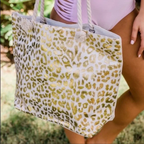 Beautiful Metallic Shiny Leopard Print Bag - Picture 8 of 14